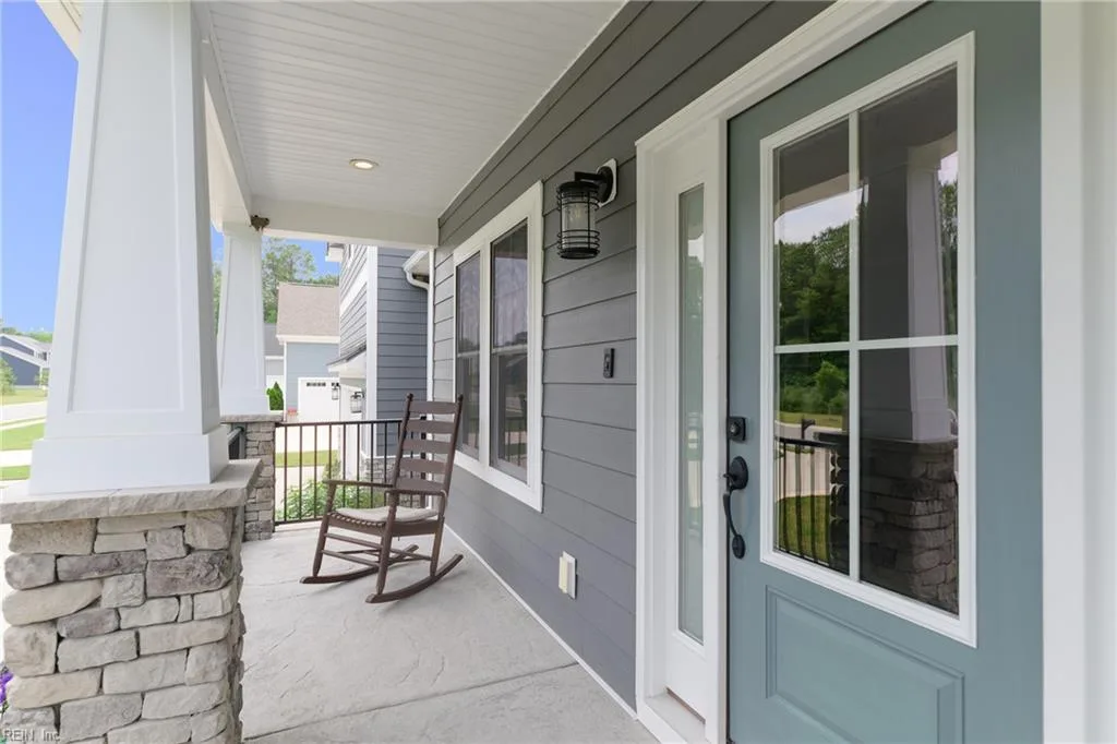 115 Osborn LN, SEAFORD VA 23696 - Photo 4