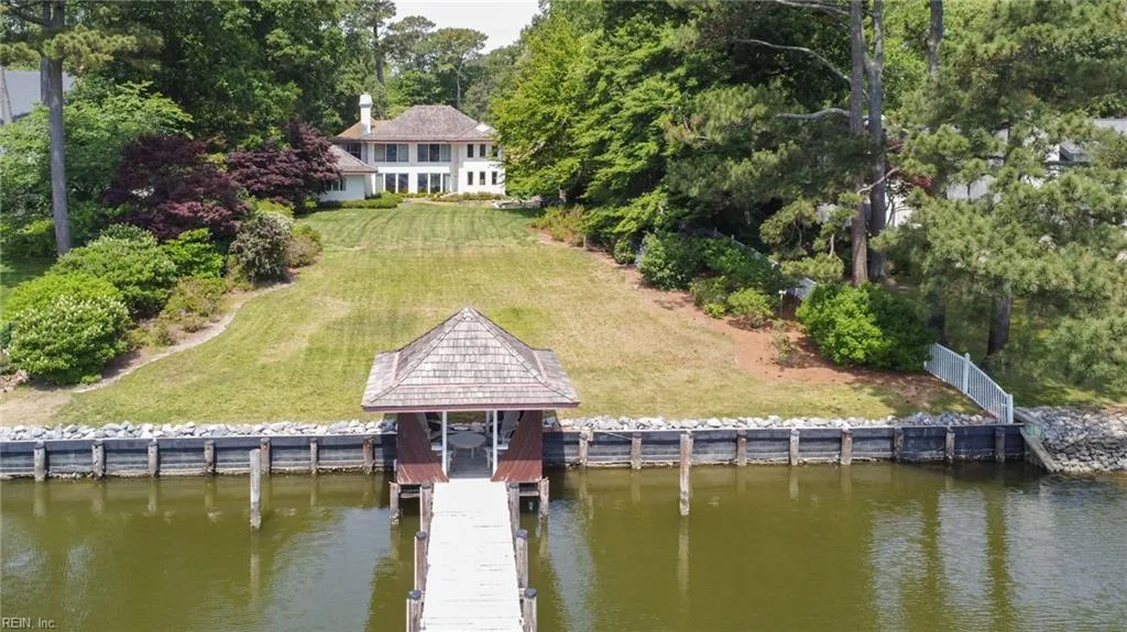 1230 E Bay Shore DR, VIRGINIABEACH VA 23451