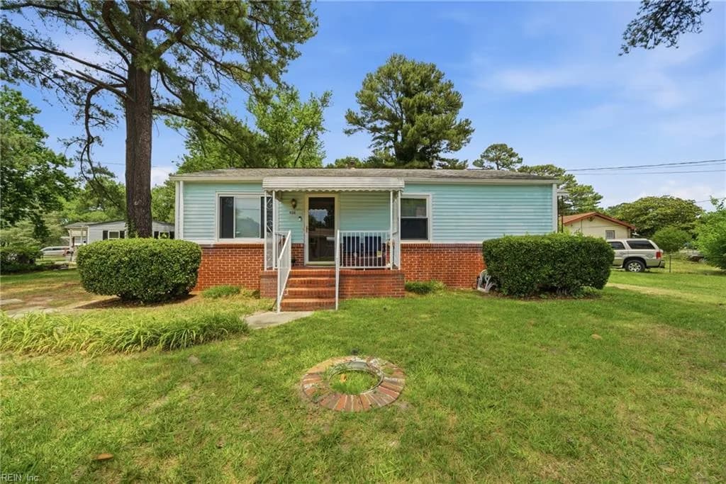 135 Allard RD, PORTSMOUTH VA 23701 - Photo 2