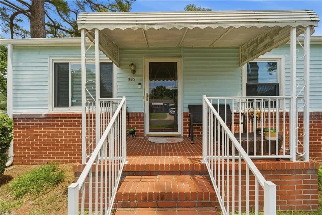 135 Allard RD, PORTSMOUTH VA 23701 - Photo 3
