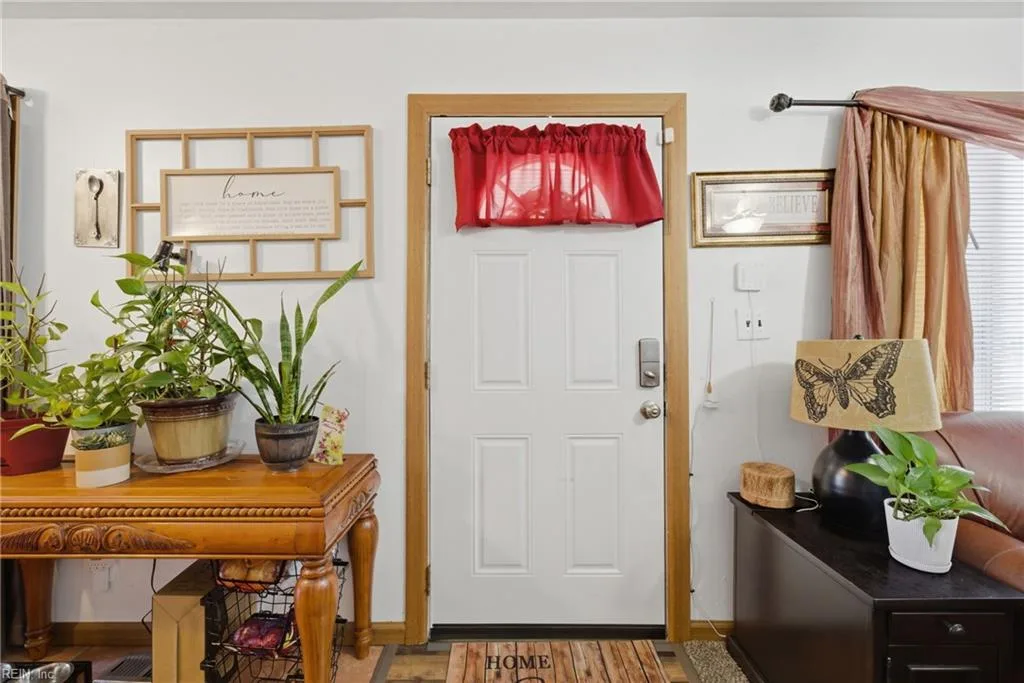 135 Allard RD, PORTSMOUTH VA 23701 - Photo 4