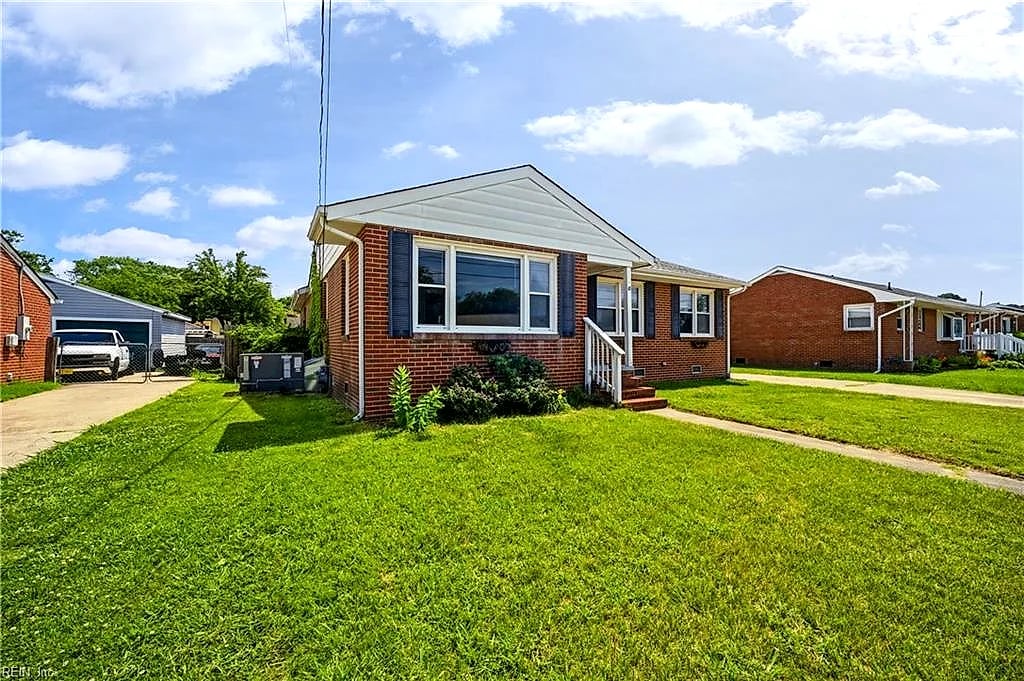 18 Reynolds DR, Hampton — 3 bed Residential, 1,431 sqft