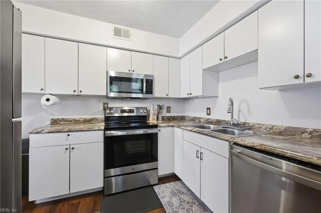 5417 Douglas ST, NORFOLK VA 23509 - Photo 4