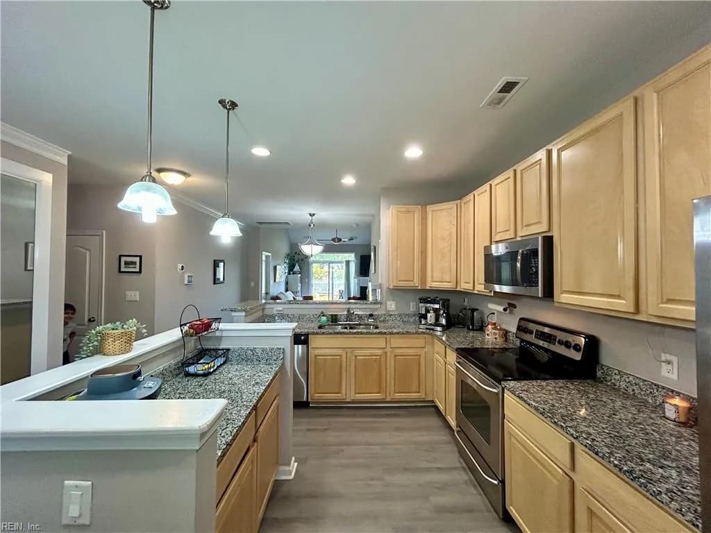 2113 Livingston ST, SUFFOLK VA 23434 - Photo 4