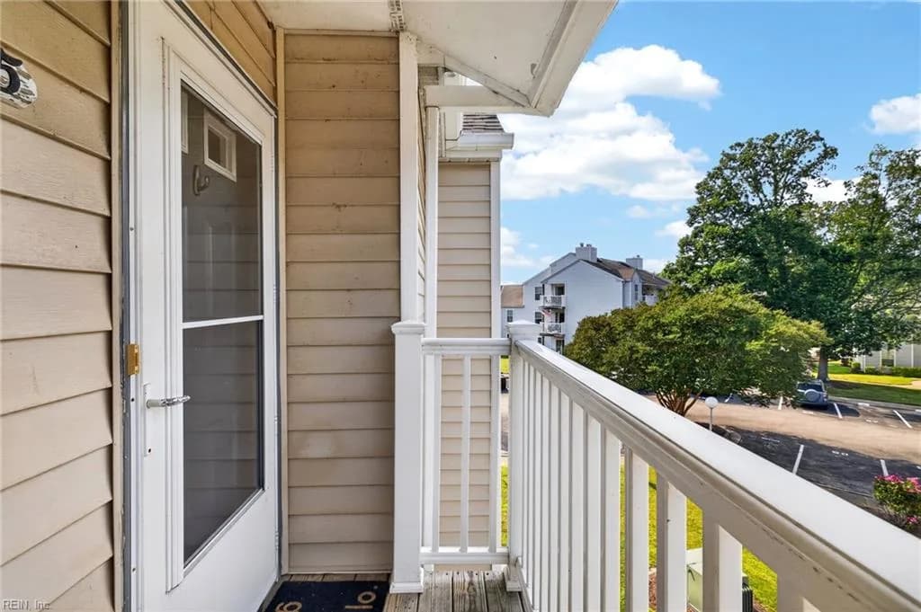 2135 Retreat CT, VIRGINIABEACH VA 23454 - Photo 4