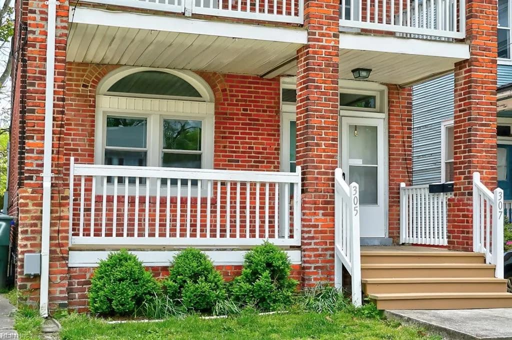 305 W 36th ST, NORFOLK VA 23508 - Photo 3