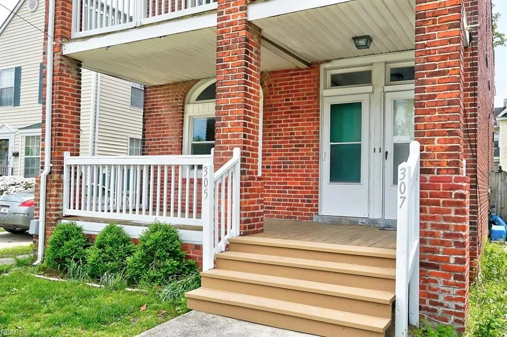 305 W 36th ST, NORFOLK VA 23508 - Photo 4