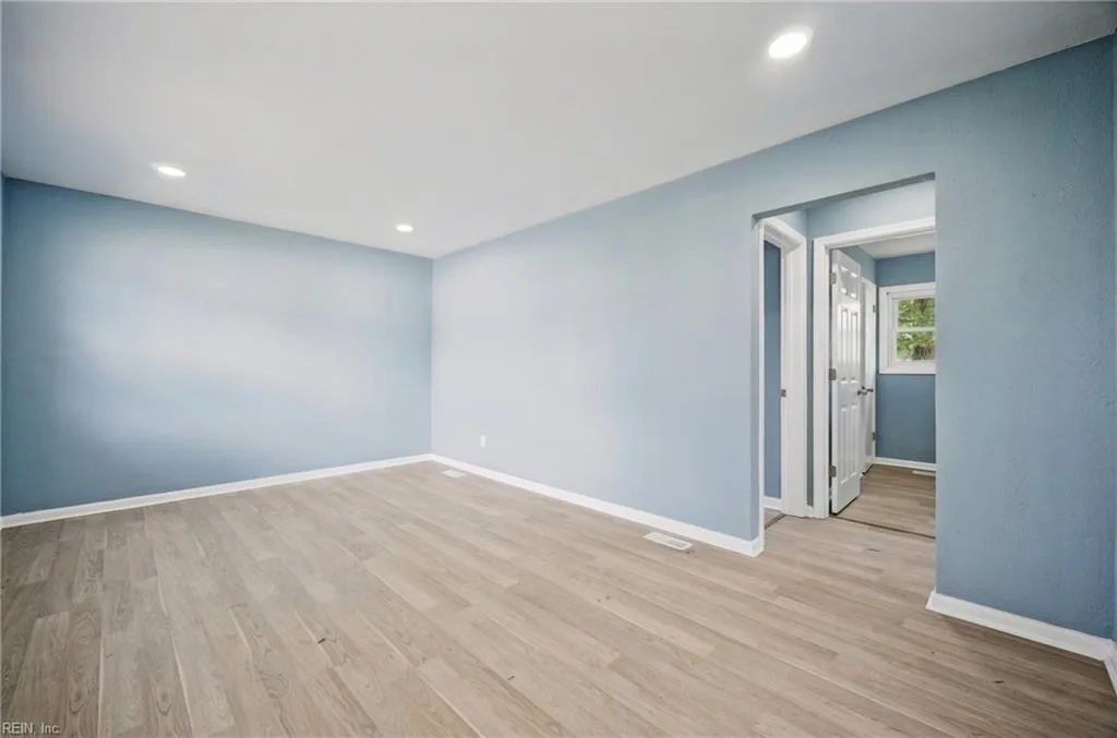 749 Holladay LN, VIRGINIABEACH VA 23455 - Photo 5