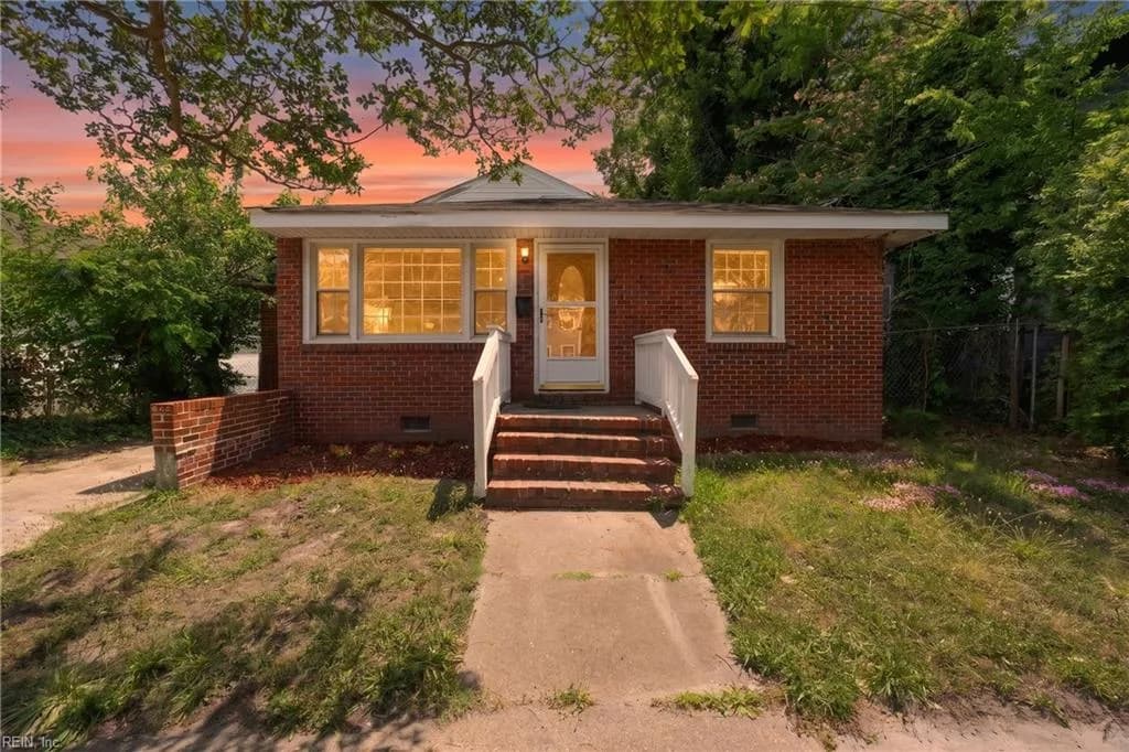 405 W 27th ST, NORFOLK VA 23517 - Photo 2