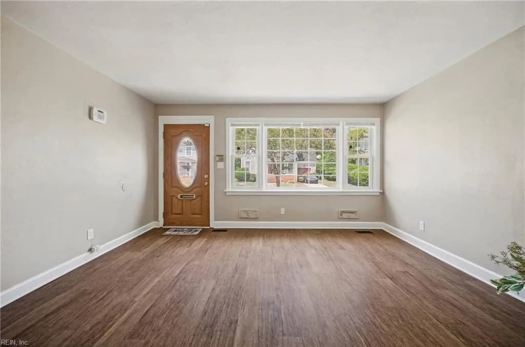 405 W 27th ST, NORFOLK VA 23517 - Photo 5