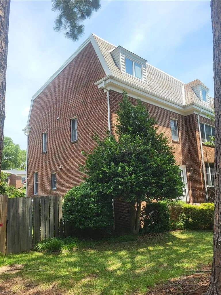 472 Westover MEWS, NORFOLK VA 23507 - Photo 4