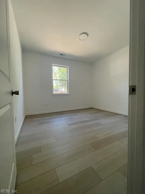 884 Cascade DR, NEWPORTNEWS VA 23608 - Photo 5