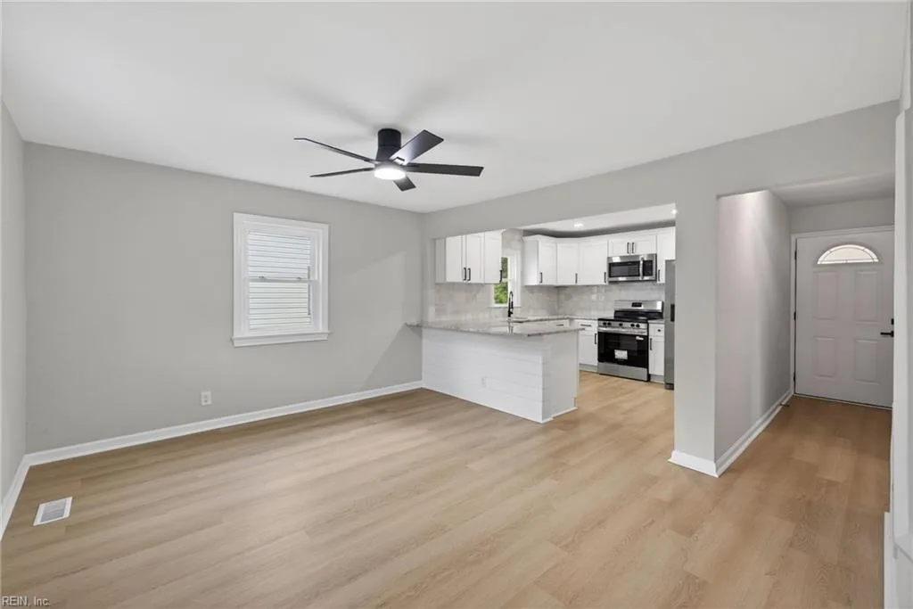 6525 Pugh ST, NORFOLK VA 23513 - Photo 4