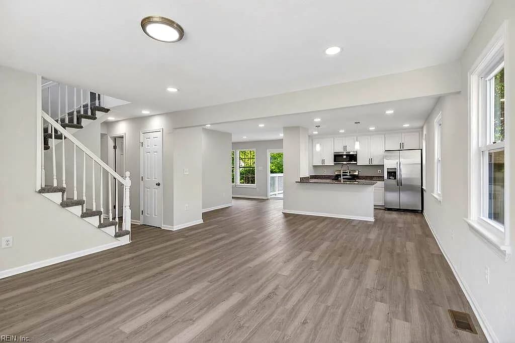 212 Boswell DR, HAMPTON VA 23669 - Photo 3