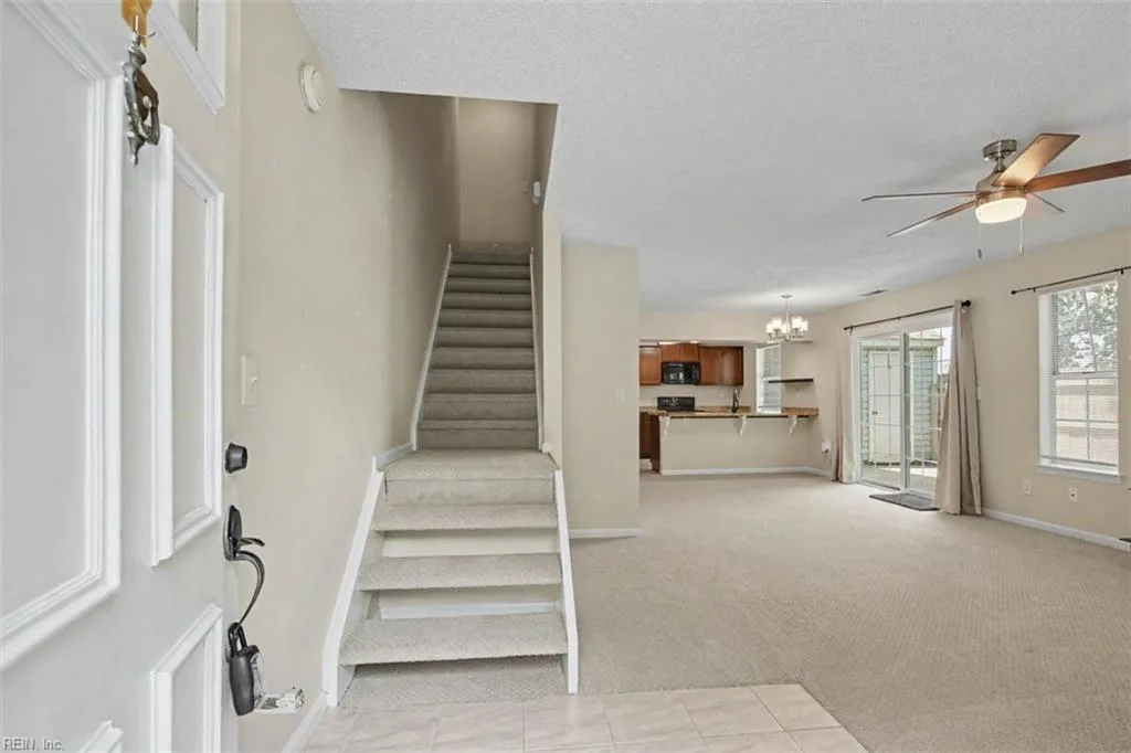 4404 Segovia CT, VIRGINIABEACH VA 23462 - Photo 2