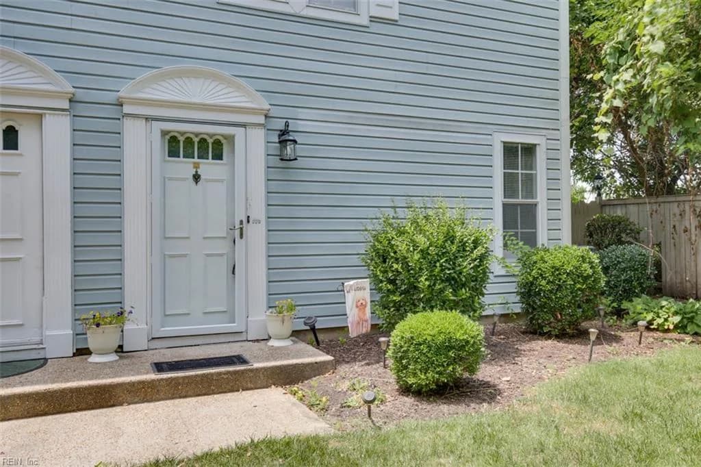 4404 Segovia CT, VIRGINIABEACH VA 23462 - Photo 3