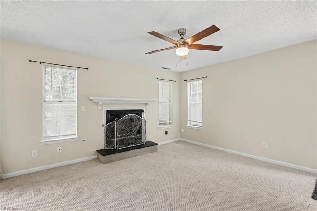 4404 Segovia CT, VIRGINIABEACH VA 23462 - Photo 5
