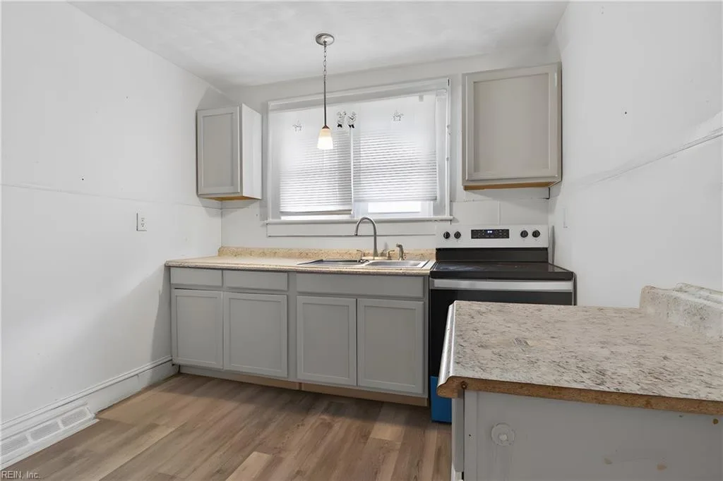 110 Halifax ST, SUFFOLK VA 23434 - Photo 5