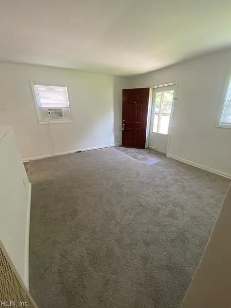 435 Smiley RD, HAMPTON VA 23663 - Photo 4