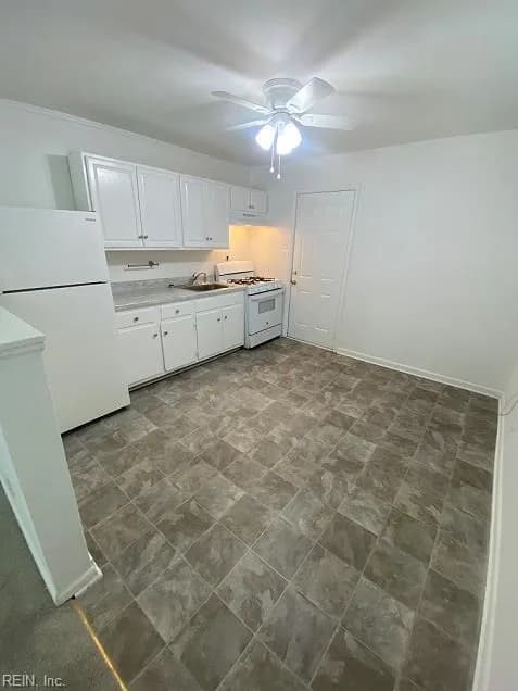 435 Smiley RD, HAMPTON VA 23663 - Photo 5