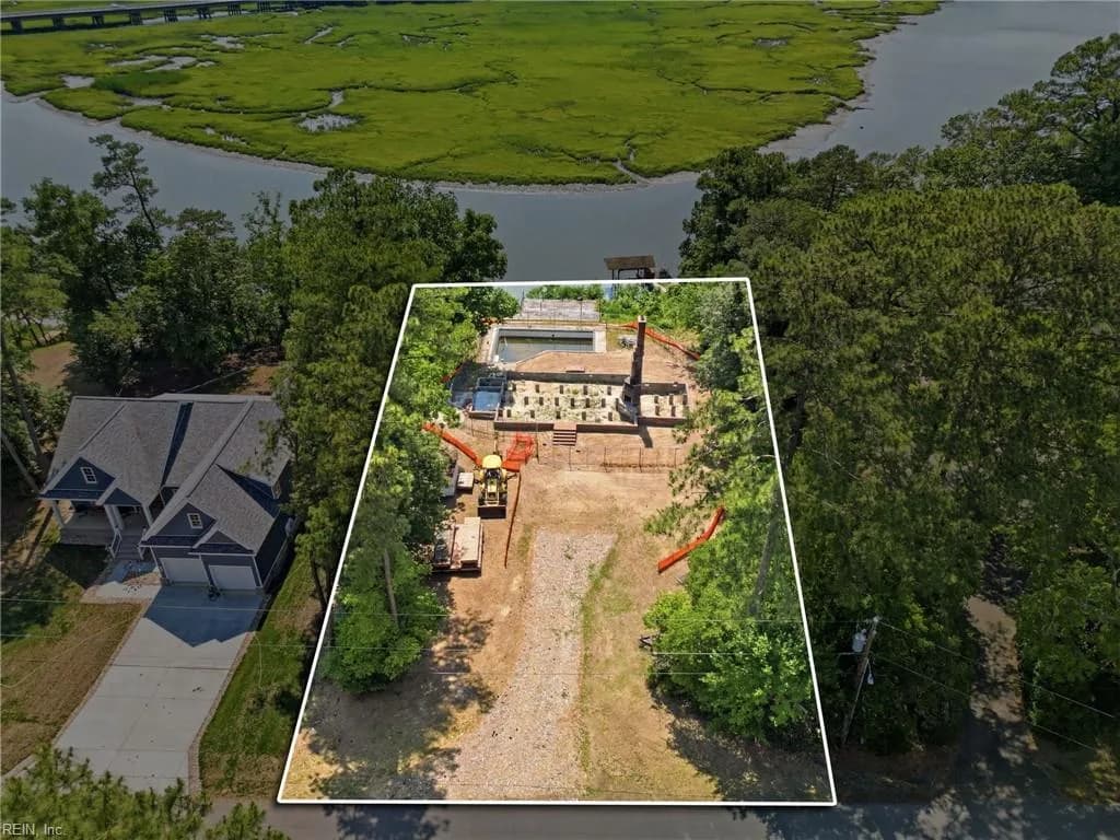 1502 Magruder RD, SMITHFIELD VA 23430 - Photo 2