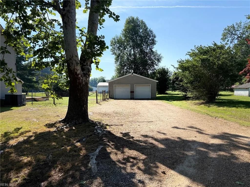 17009 Florida AVE, WINDSOR VA 23487 - Photo 3