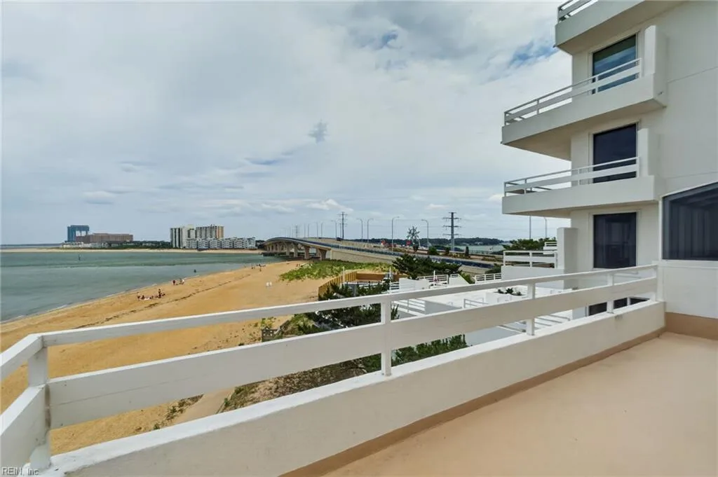 3556 Shore DR #402, VIRGINIABEACH VA 23455 - Photo 4
