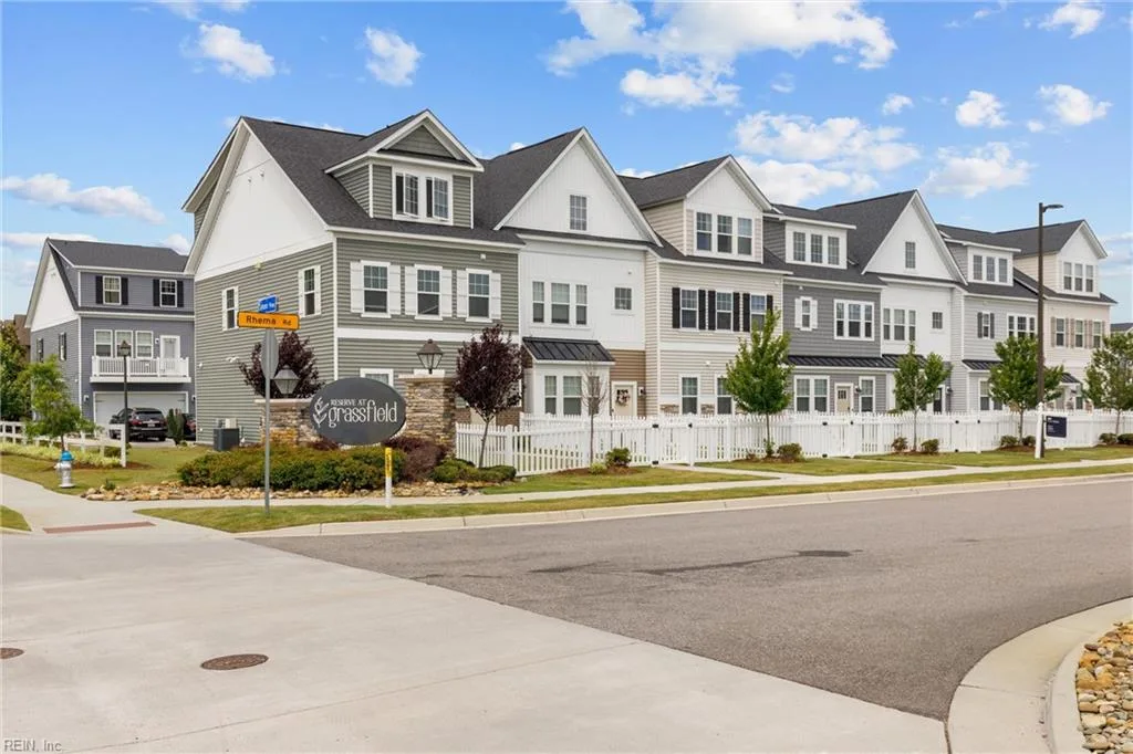 450 Asuza ST, CHESAPEAKE VA 23323