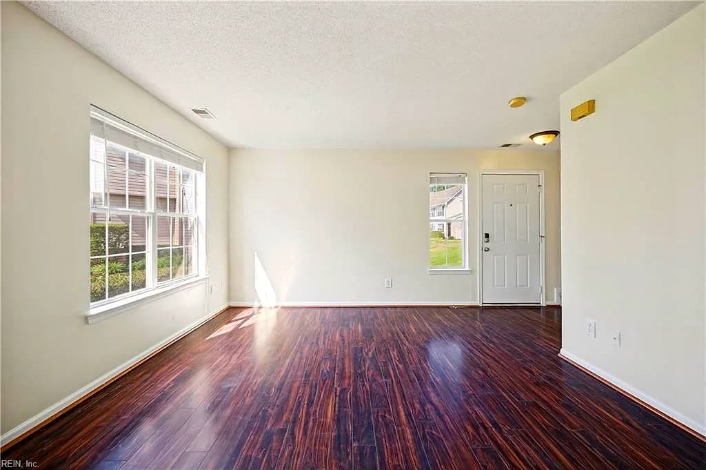 3856 Lasalle DR #106, VIRGINIA BEACH VA 23453 - Photo 4
