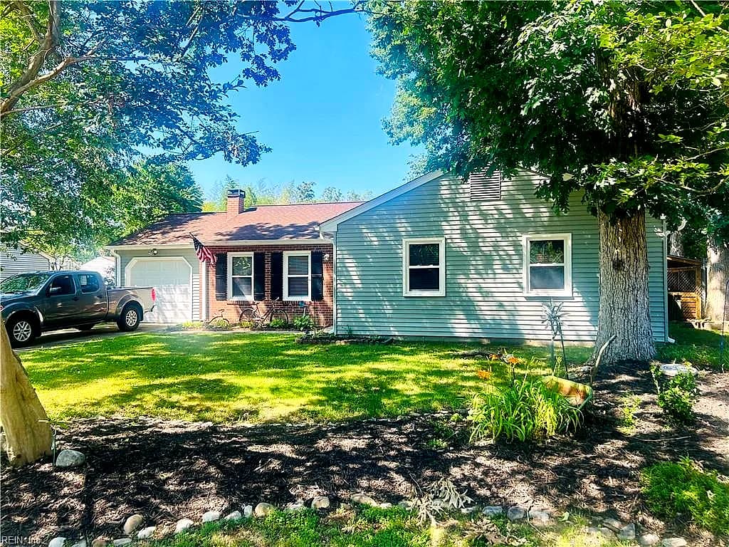 106 Lambert DR, NEWPORT NEWS VA 23602 - Main photo