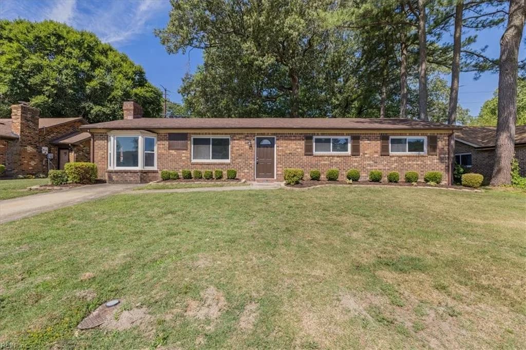 2833 Candlewood CIR, CHESAPEAKE VA 23324 - Main photo