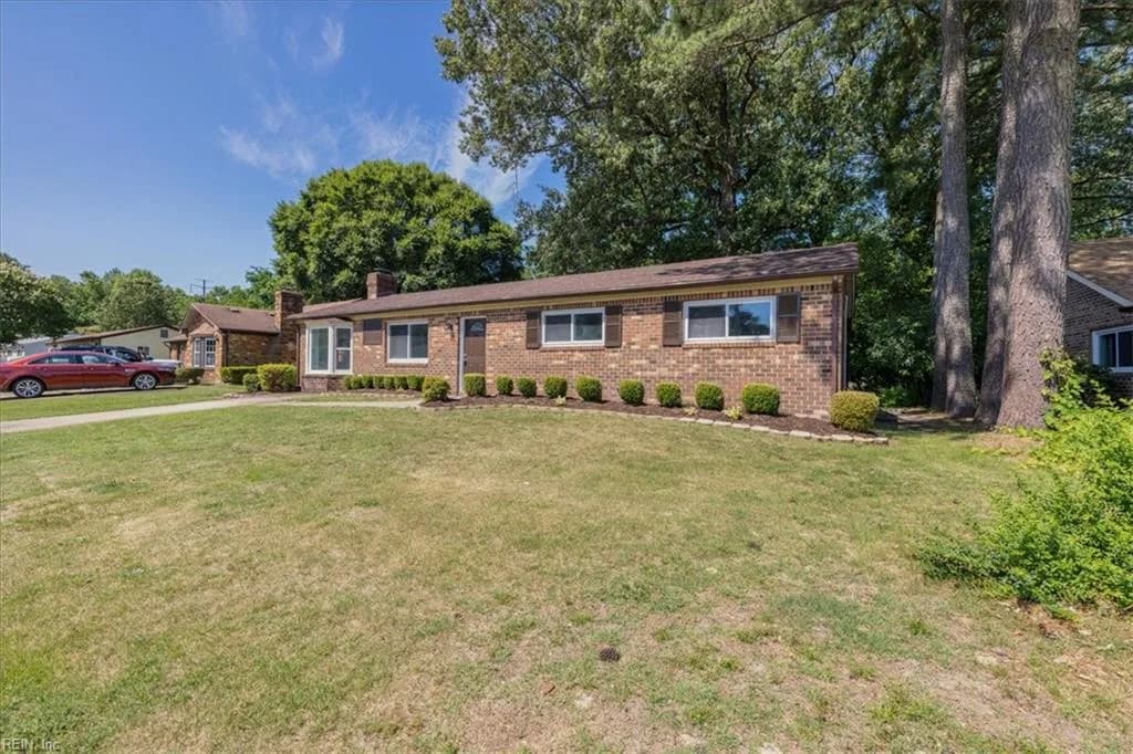 2833 Candlewood CIR, CHESAPEAKE VA 23324 - Photo 3