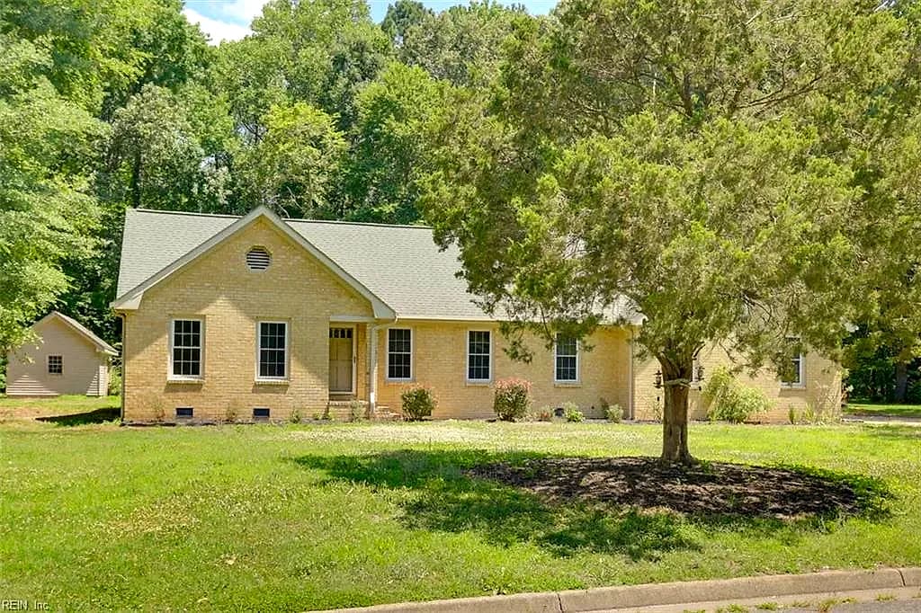 204 Arch RD, CHESAPEAKE VA 23322 - Photo 2