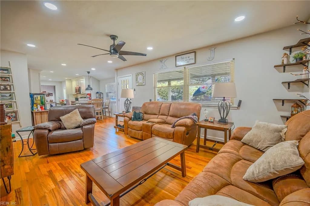1109 Milissa CT, VIRGINIABEACH VA 23464 - Photo 5