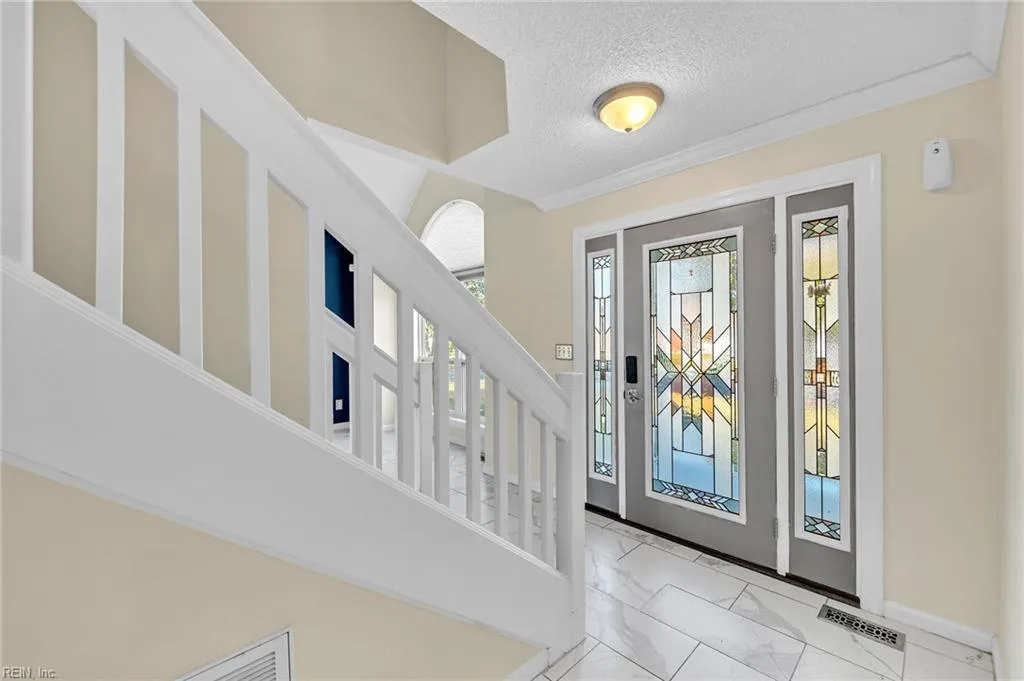 933 Sandoval DR, VIRGINIABEACH VA 23454 - Photo 3