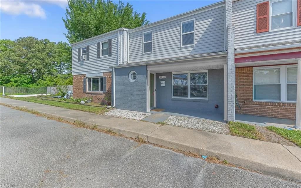 3250 Saxon PL, VIRGINIABEACH VA 23453 - Photo 4