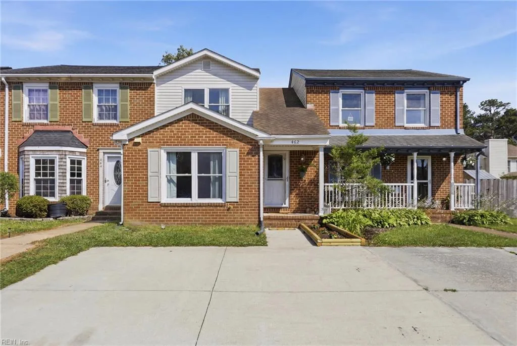 462 Falling LN, VIRGINIABEACH VA 23454