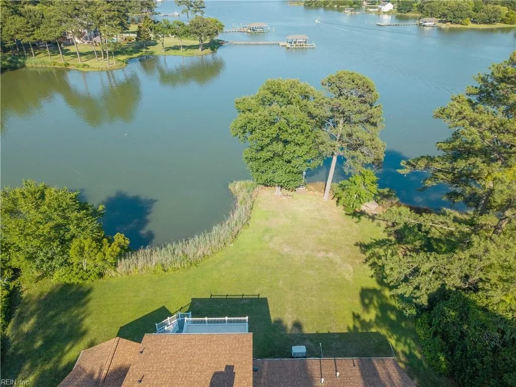 236 Robanna DR, SEAFORD VA 23696 - Photo 3