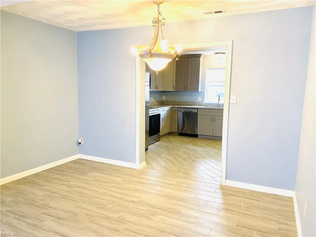 710 White Hall LN, VIRGINIABEACH VA 23462 - Photo 5