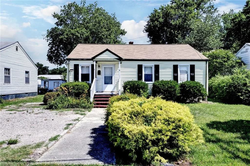 11 Thornrose AVE, HAMPTON VA 23669 - Photo 4