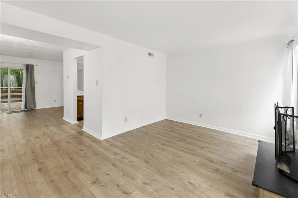 3611 Radford CIR, CHESAPEAKE VA 23321 - Photo 5