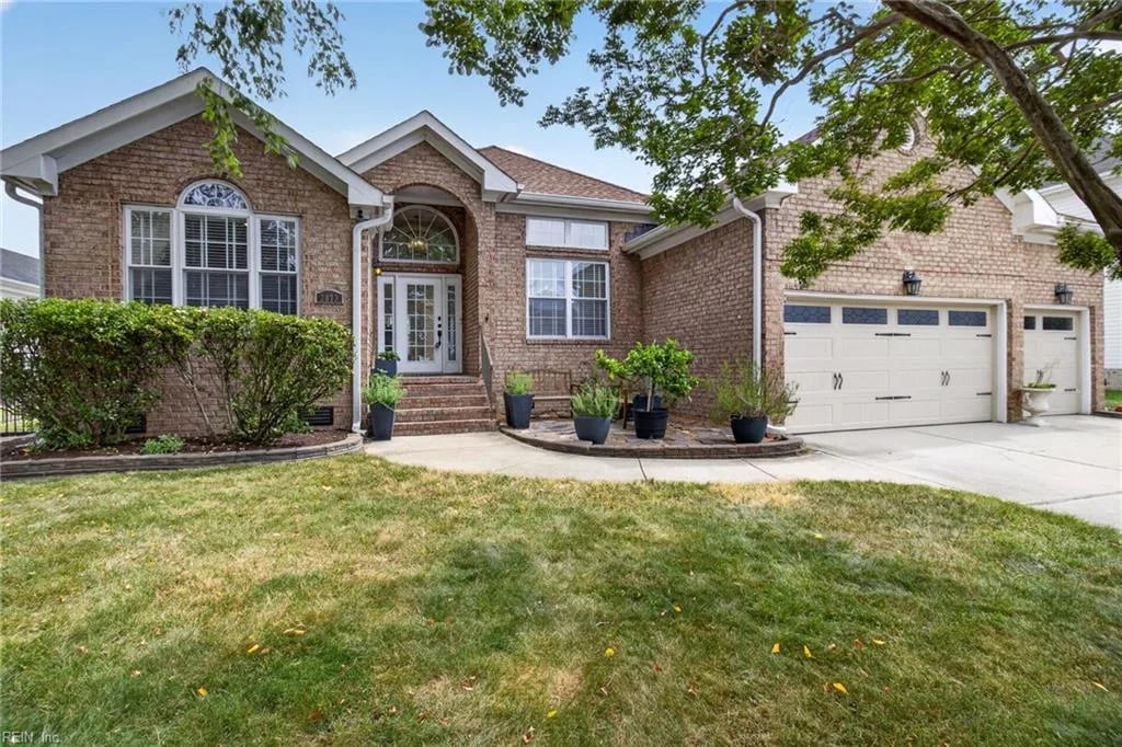 2073 Bierce DR, Virginia Beach — 3 bed Residential, 2,449 sqft
