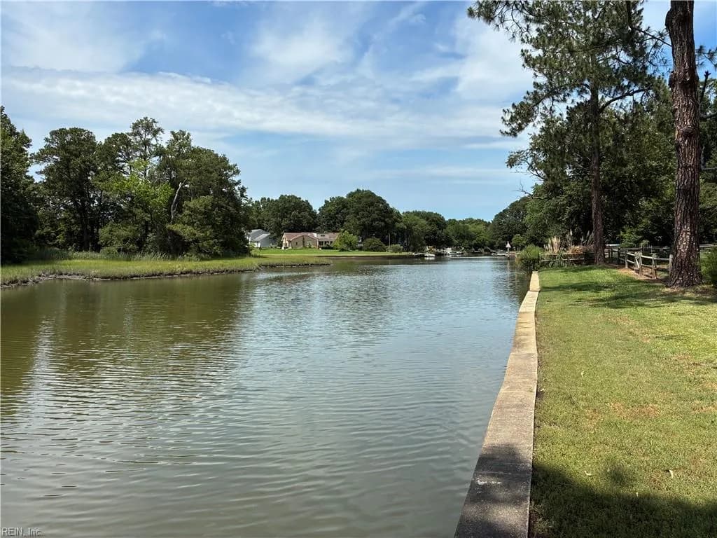 516 Elizabeth Lake DR, HAMPTON VA 23669 - Photo 5