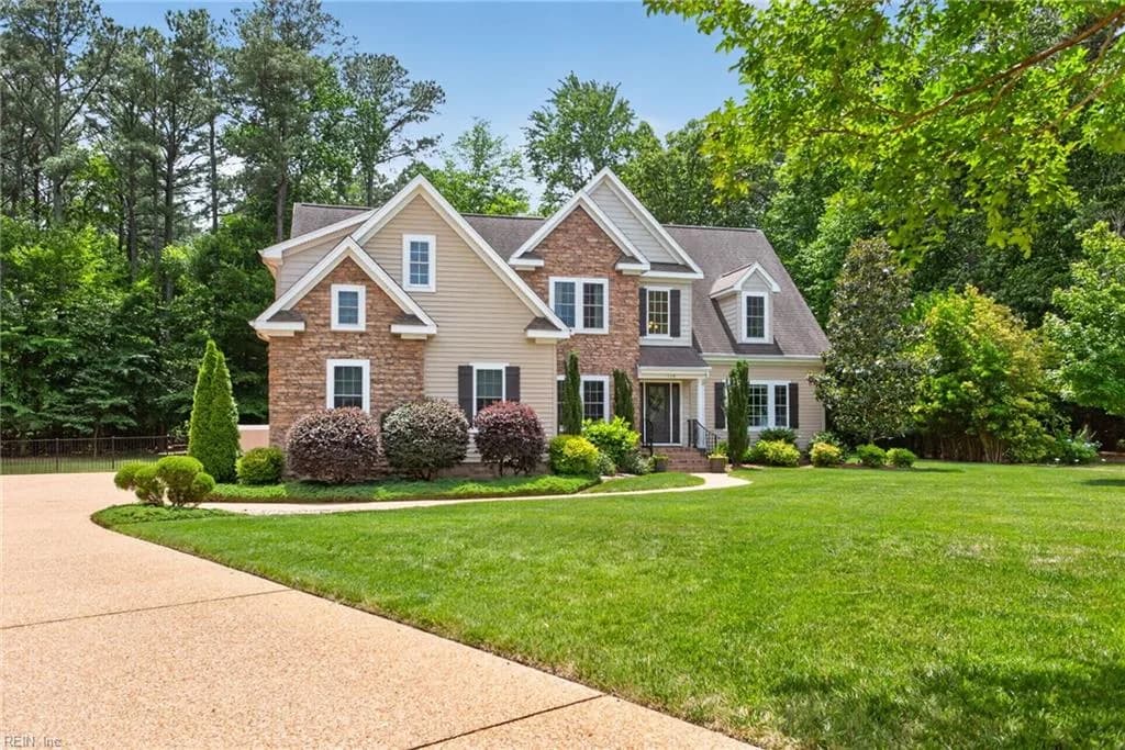 118 Collington RN, YORKTOWN VA 23693 - Photo 3