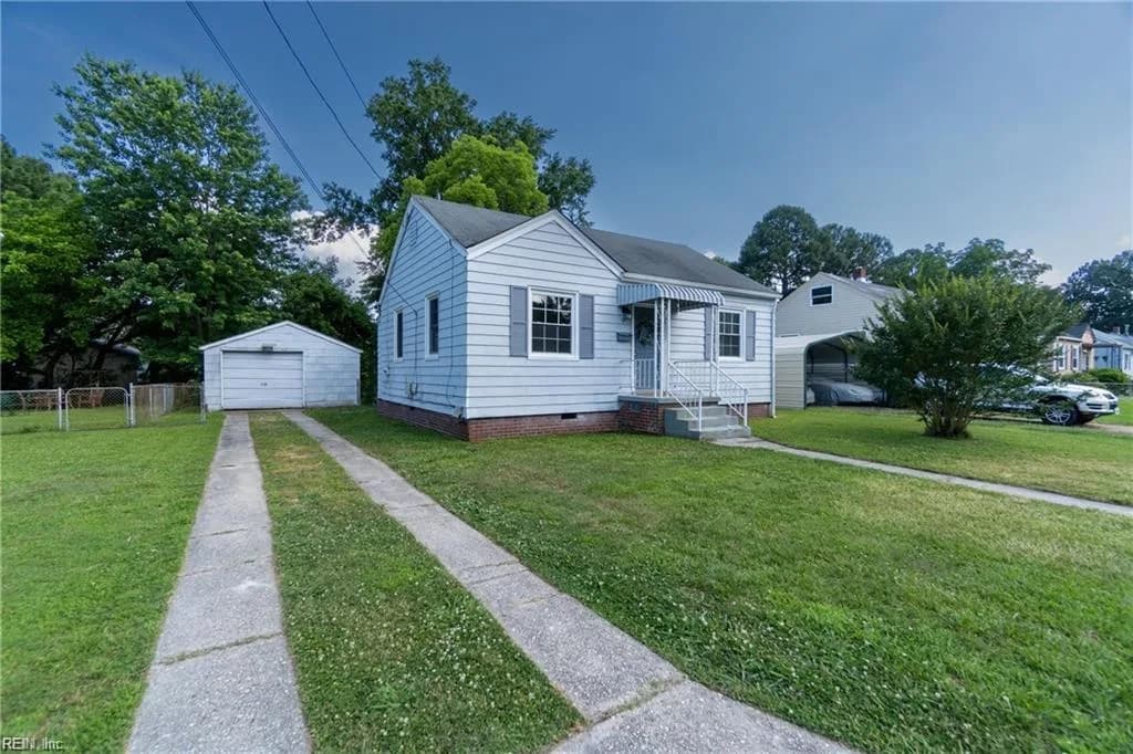 24 Cavalier RD, HAMPTON VA 23669 - Photo 3