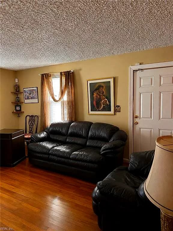1100 17th ST, NEWPORT NEWS VA 23607 - Photo 5