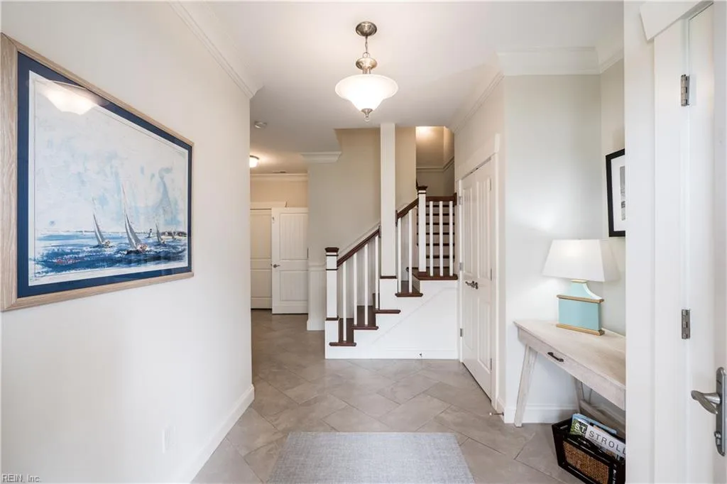 4176 E Beach DR, NORFOLK VA 23518 - Photo 5