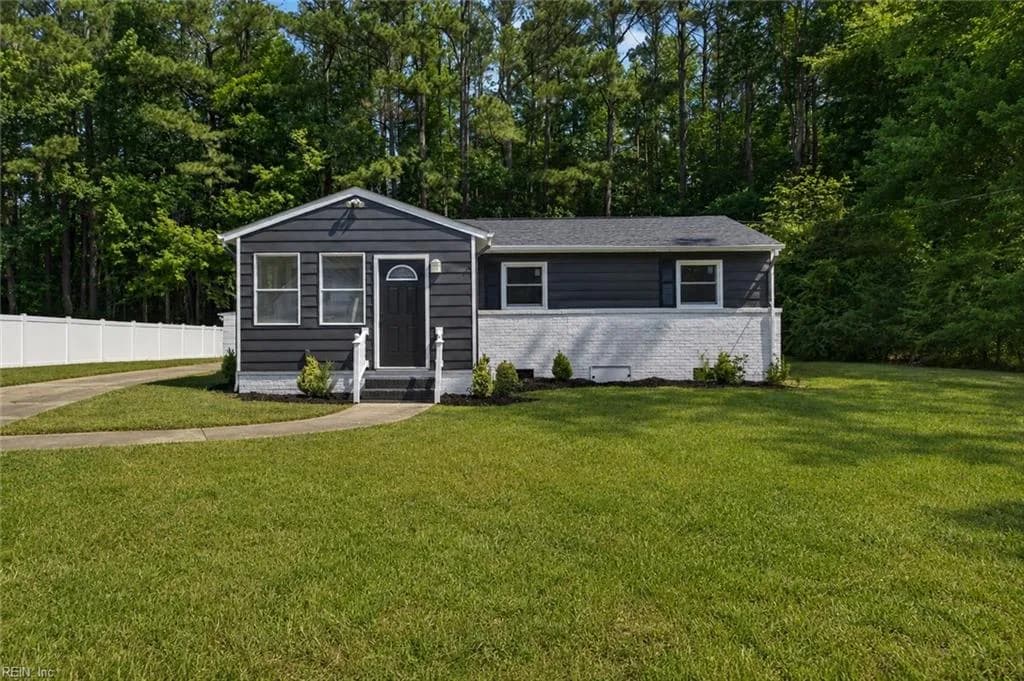 1073 Scenic BLVD, CHESAPEAKE VA 23322 - Photo 2