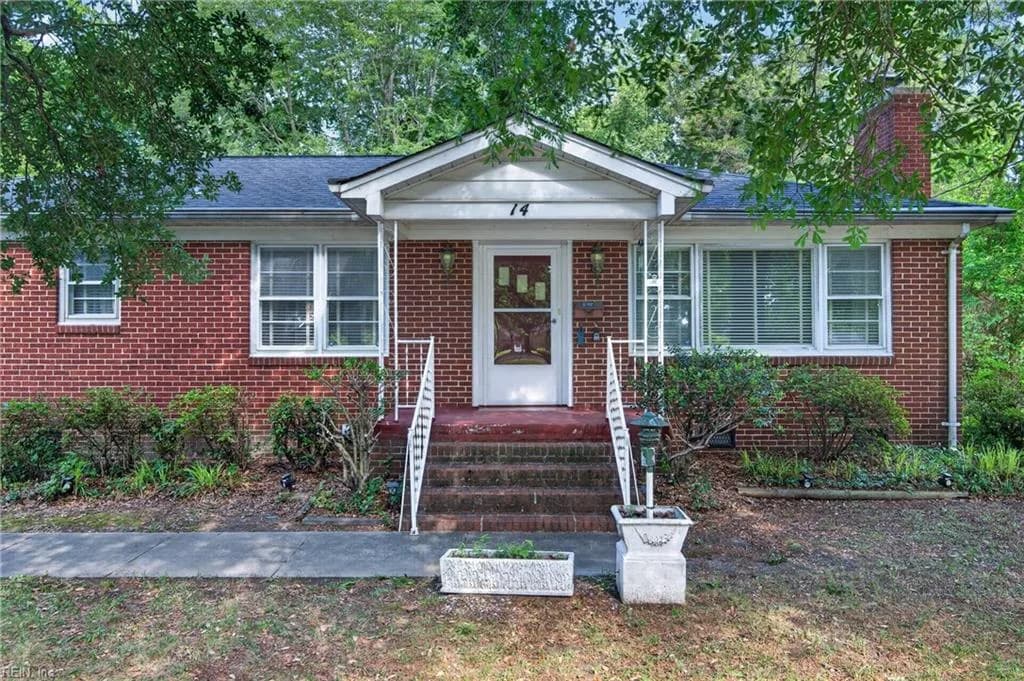 14 Charlton DR, HAMPTON VA 23666 - Photo 3