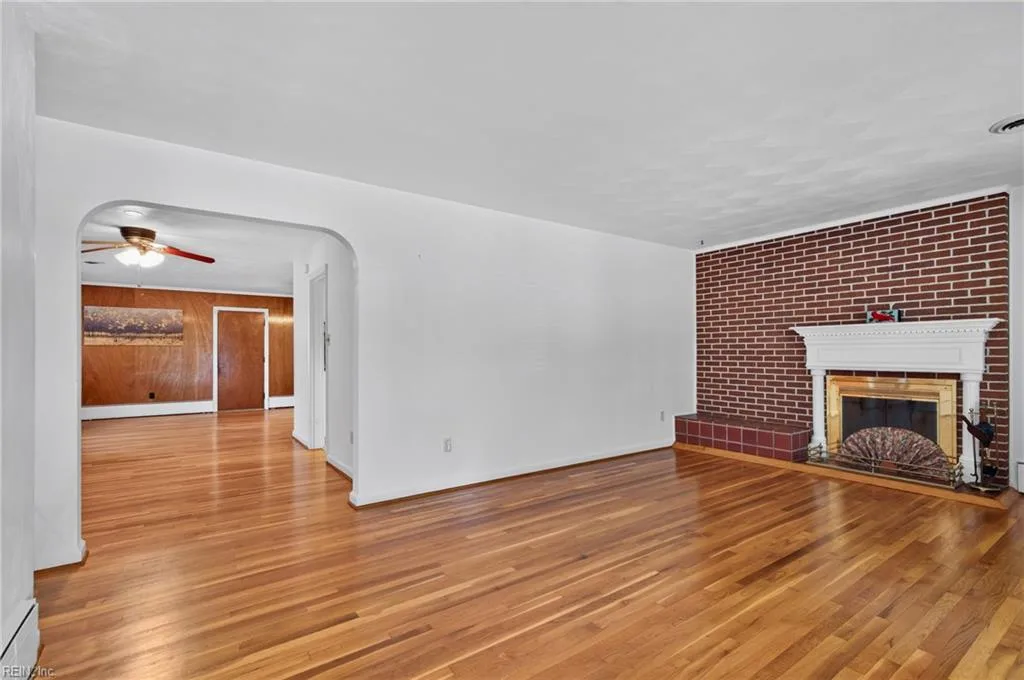 14 Charlton DR, HAMPTON VA 23666 - Photo 4